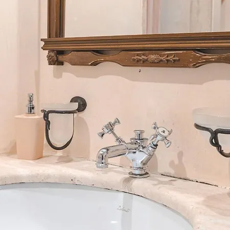 Private Garden Elegant House 5 Minutes From The Sea Σπίτι διακοπών